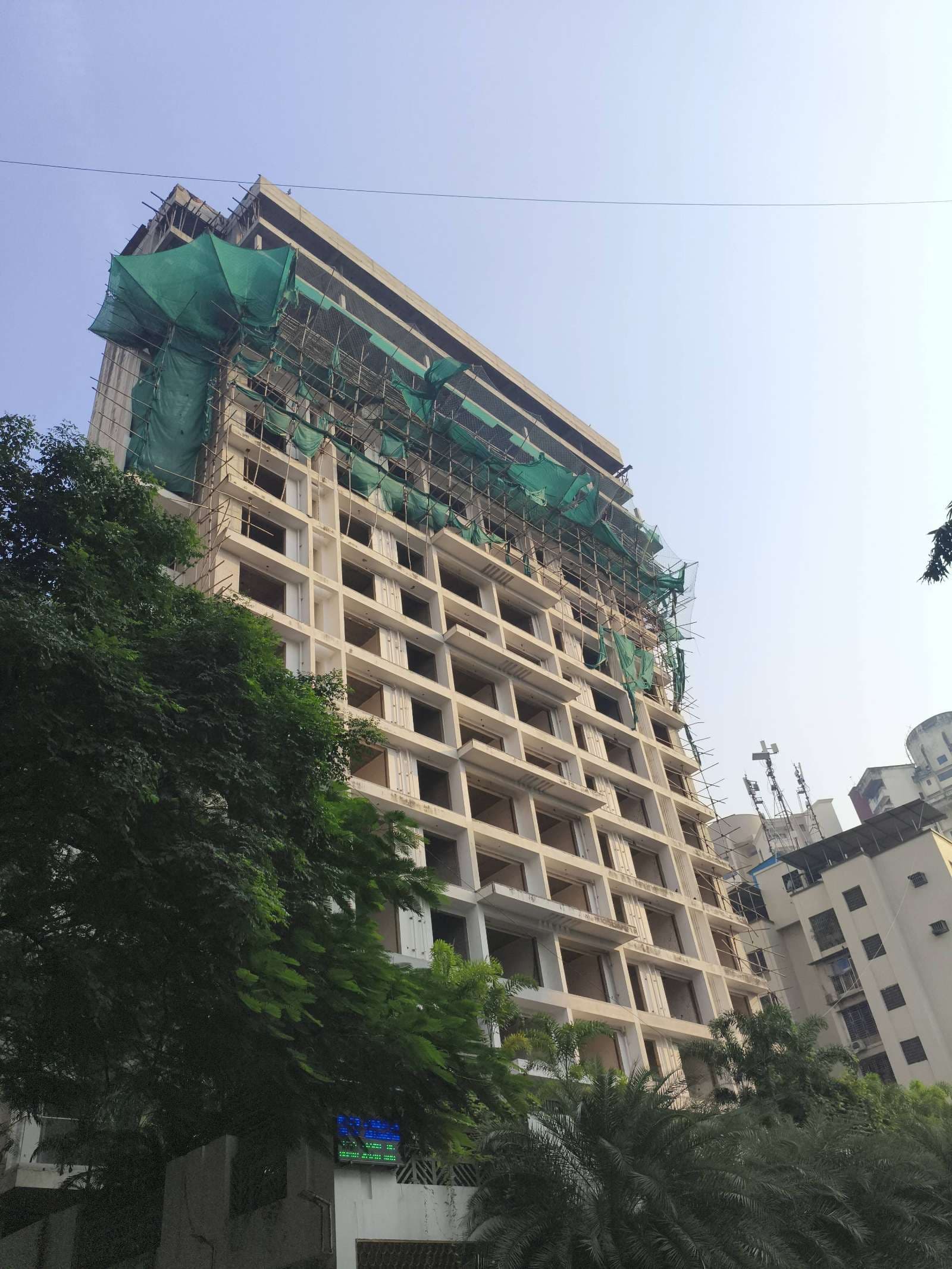 Queen's Bliss — Exterior